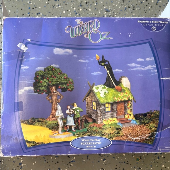 Department 56 Wizard of Oz Figurine Set with Green and Black Accents